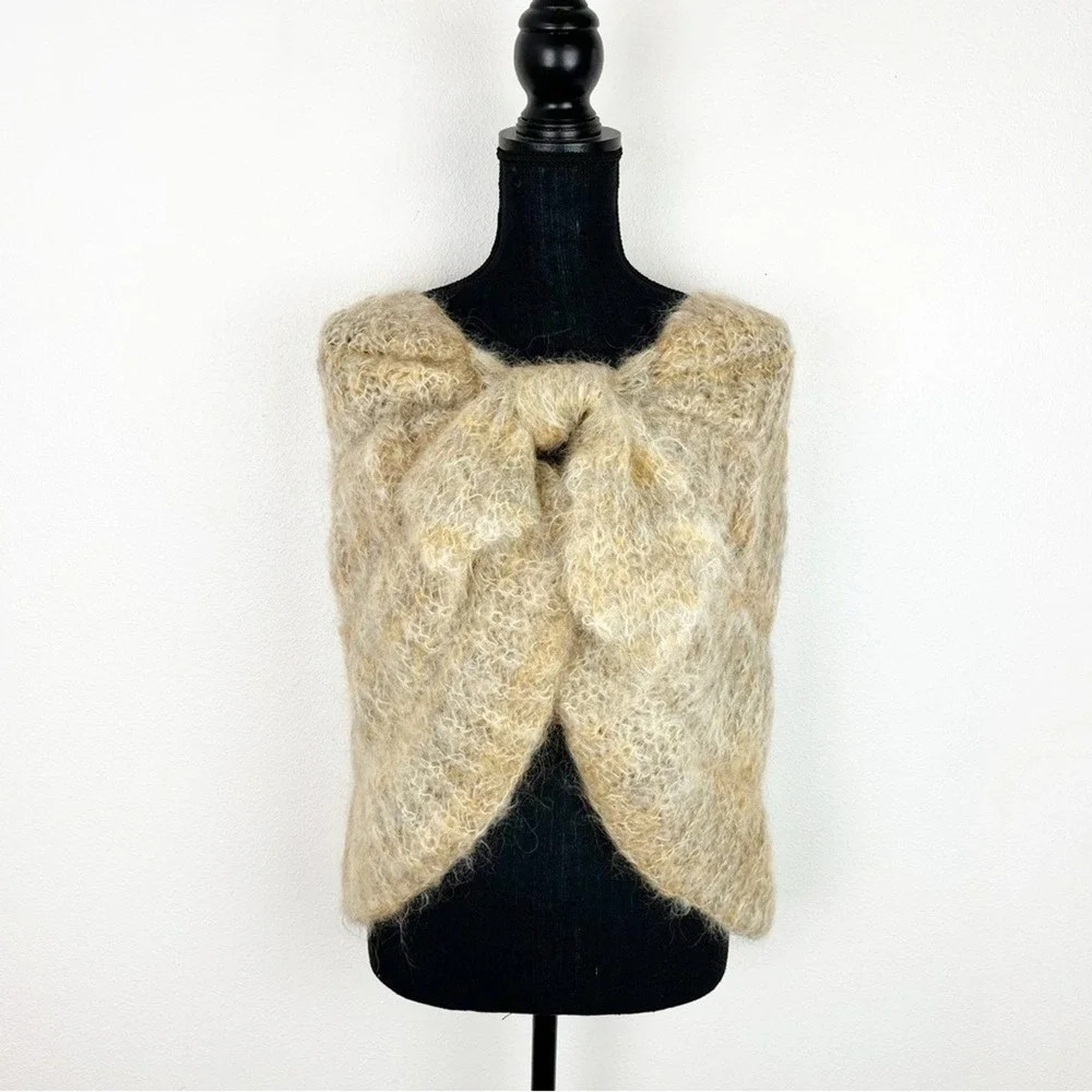 Wool Shawl Hand‑Knit Wrap Cape S/M Tan Cream Dutch Heritage